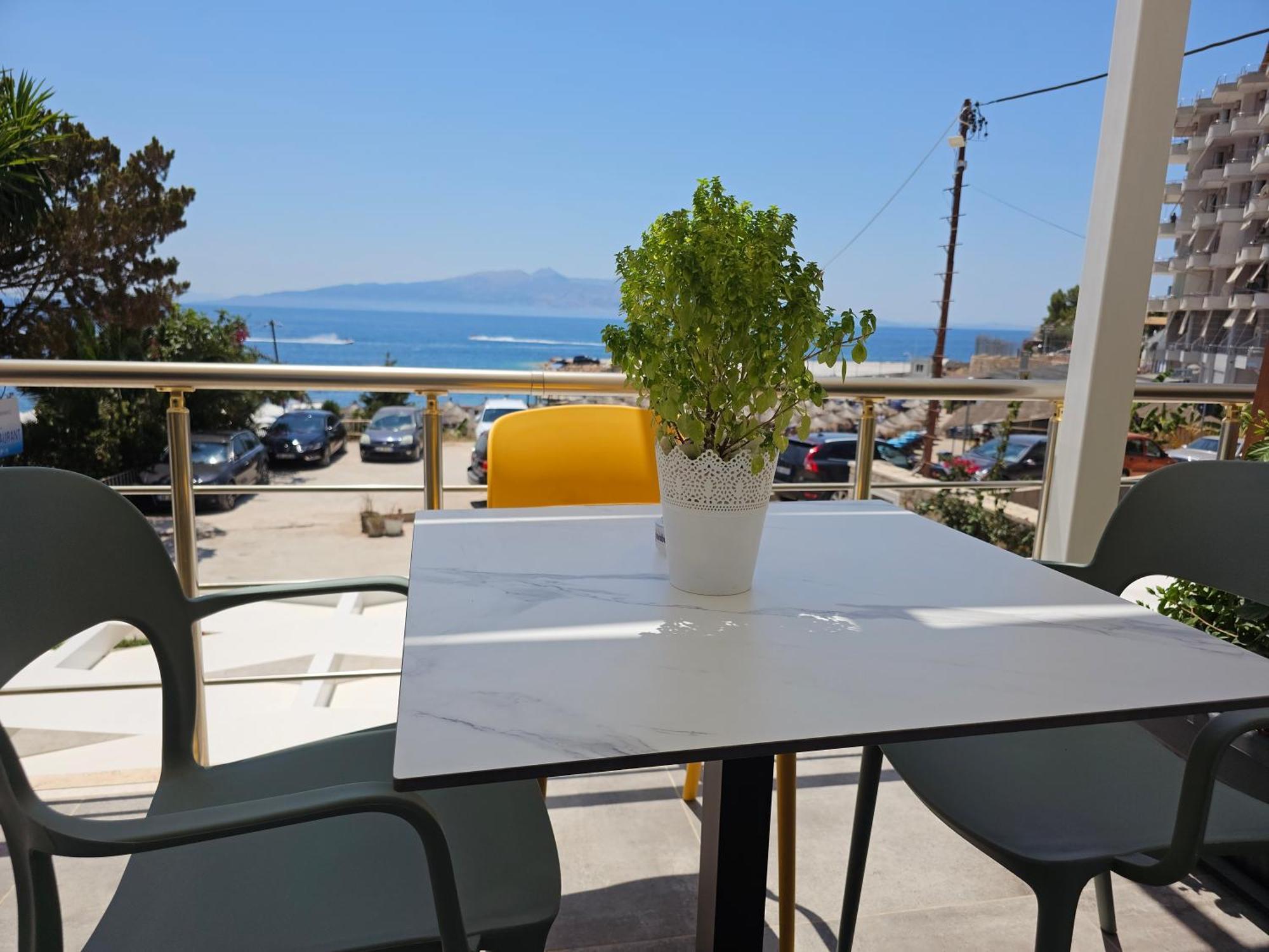Ardit Seaside Rooms Sarande Exterior photo